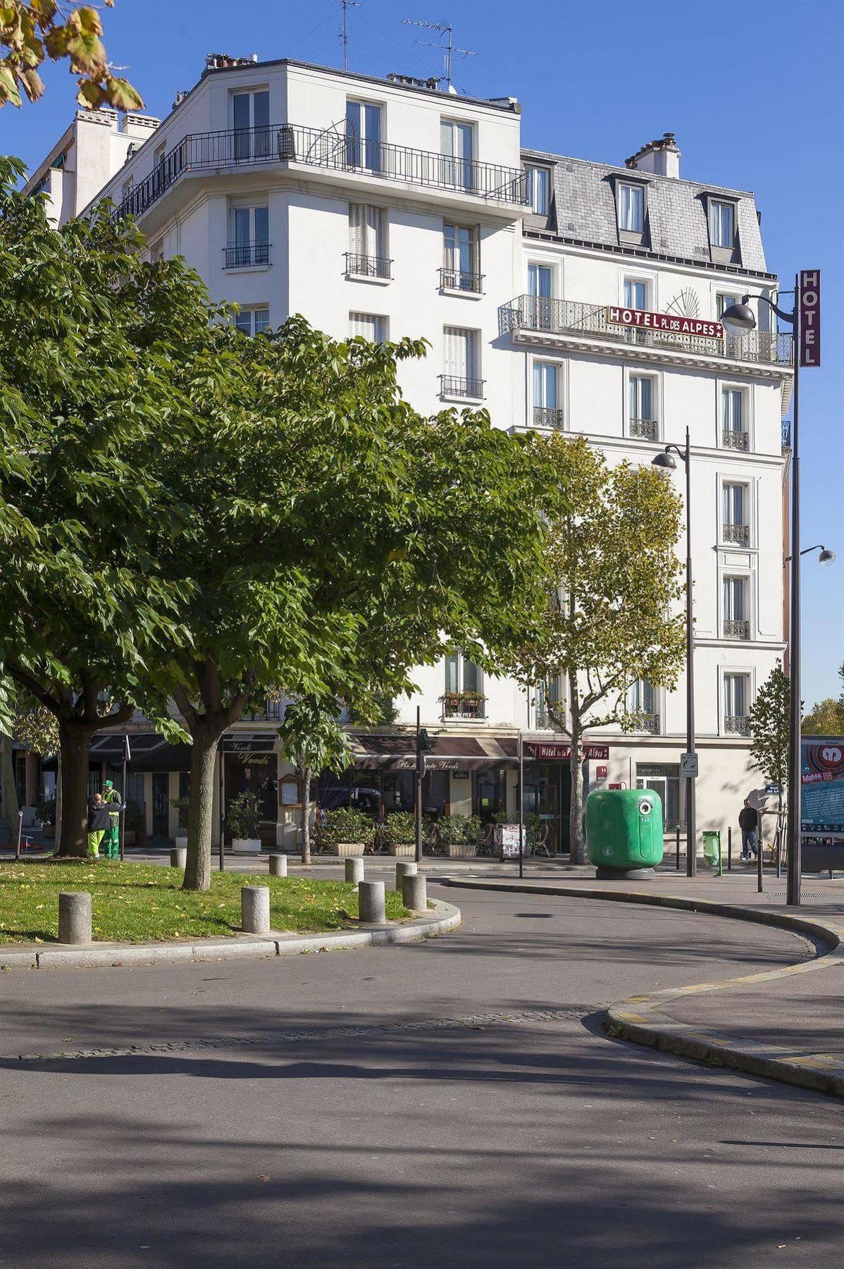 Hotel De La Place Des Alpes Párizs Kültér fotó
